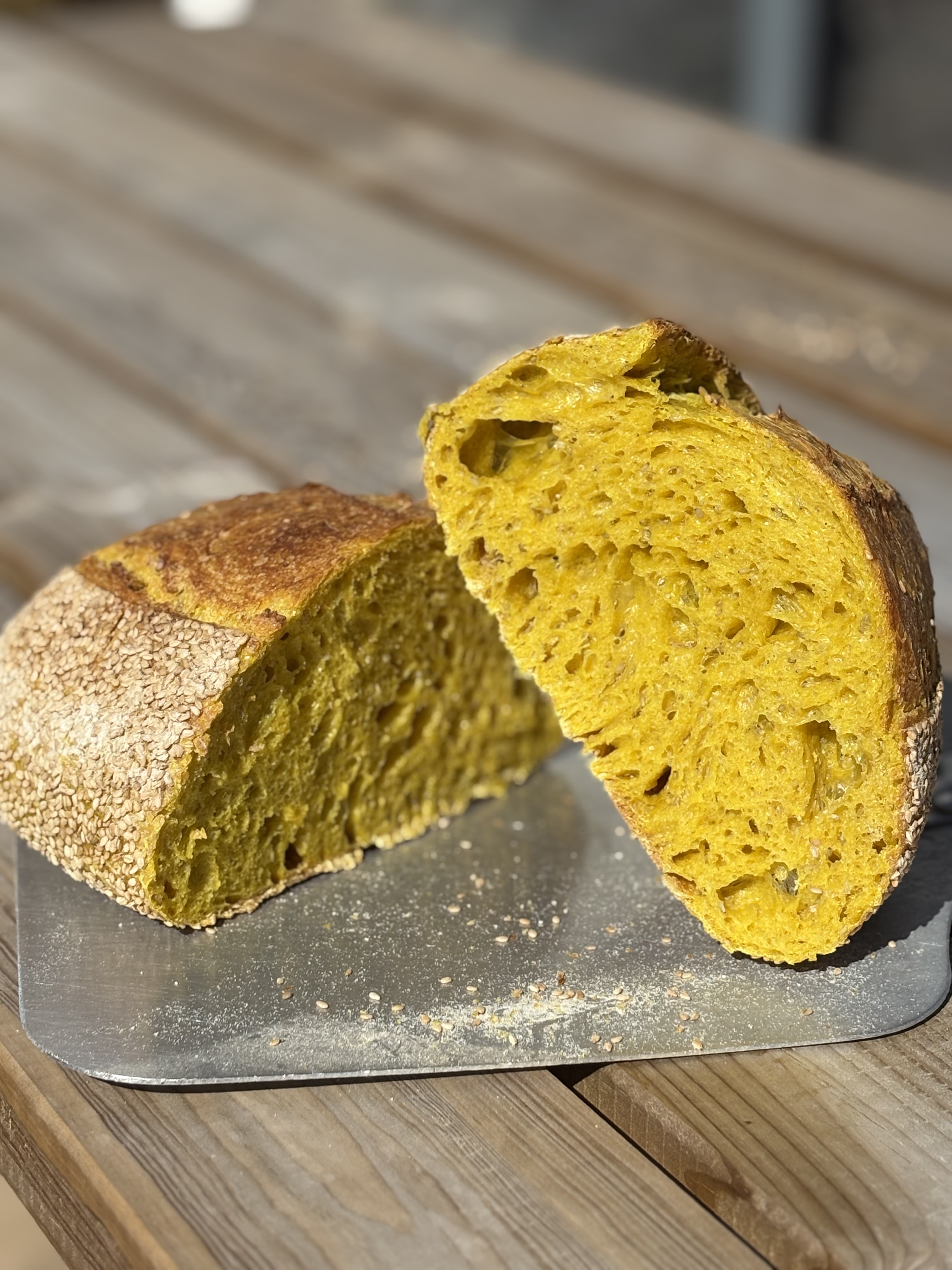Gurkemejebrød